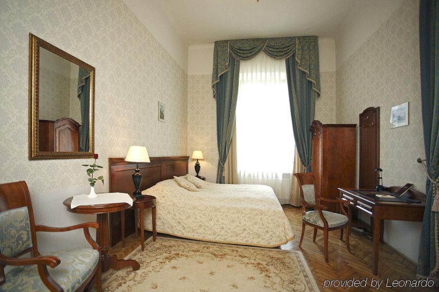 Ostoya Palace Hotel Krakau Zimmer foto